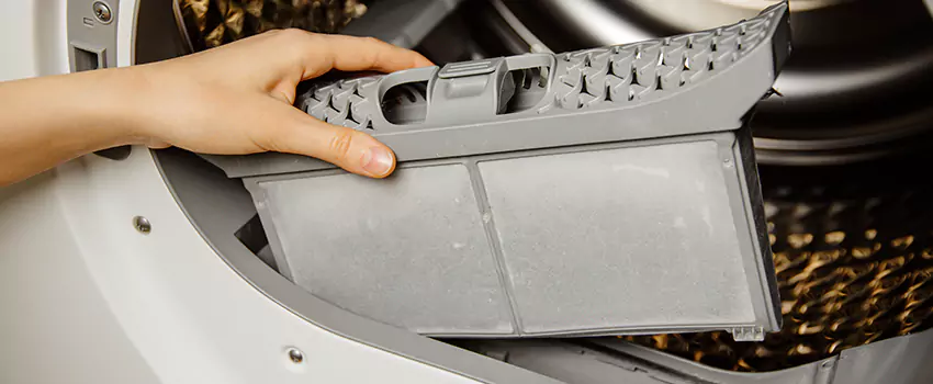 Signs Of A Clogged Dryer Lint Trap in Farmington, Utah